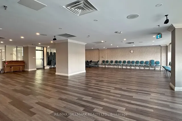 Additional image 38 of 65 Skymark Dr Unit 1707