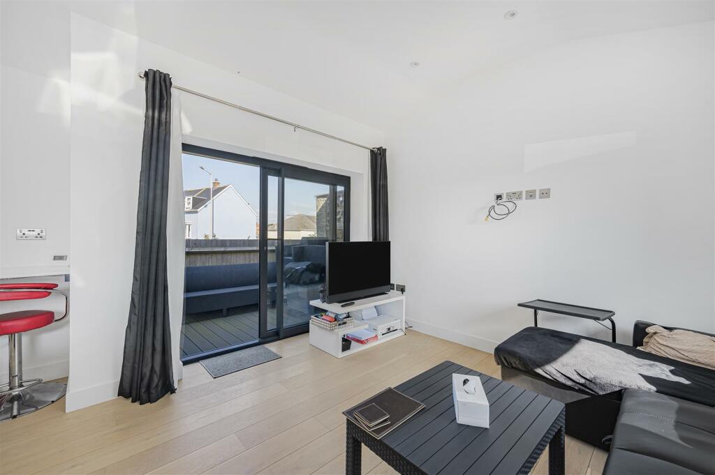 Additional image 6 of Claremont Road