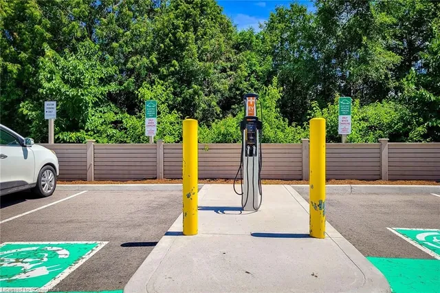 Additional image 5 of 320 Plains Rd Unit 212