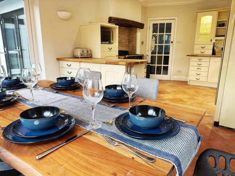 Additional image 6 of New Road, West Parley - Short Term let - £2500pcm