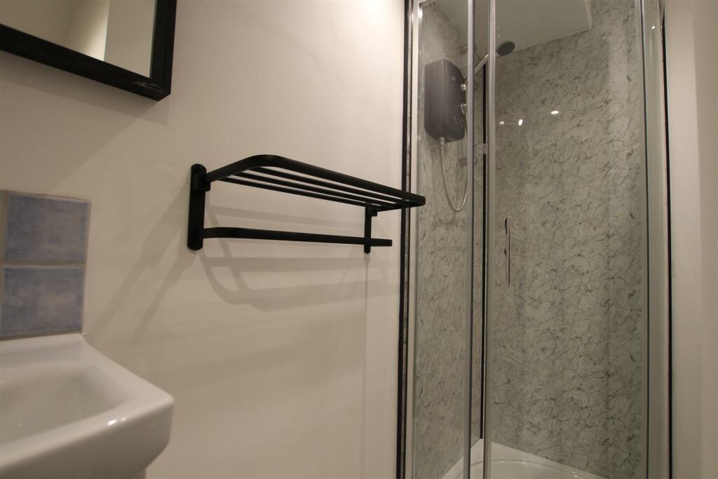 Additional image 8 of Larchmont, Clayton, Bradford