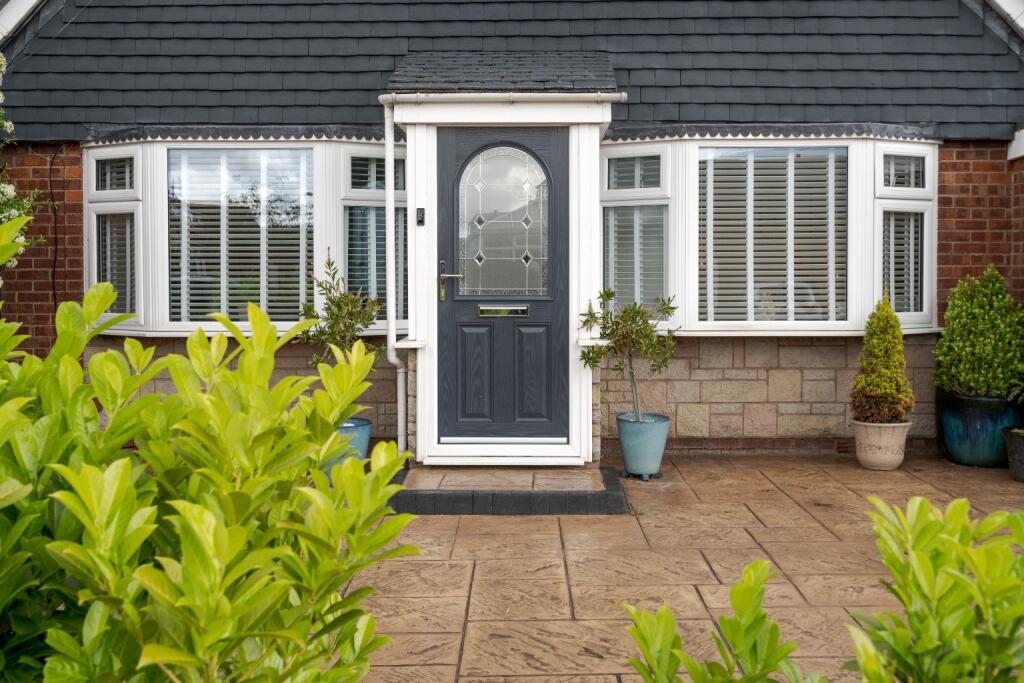 Additional image 33 of Spacious 5 Bed House with 2 Bathrooms On The Sought-After Heathfield Drive, Bolton