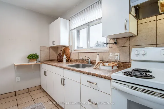 Additional image 21 of 162 Jansen Ave Unit 21