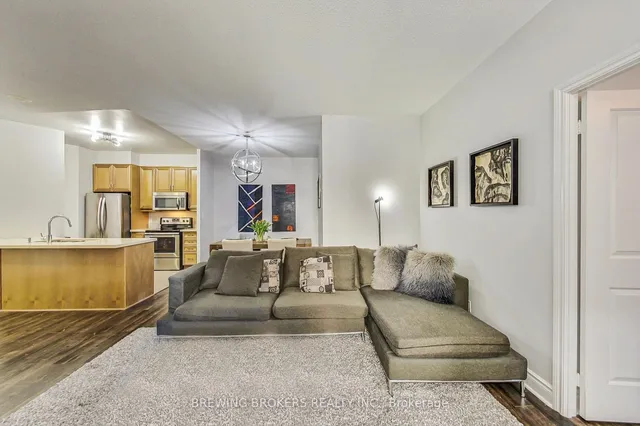 Additional image 9 of 25 Earlington Ave Unit 114