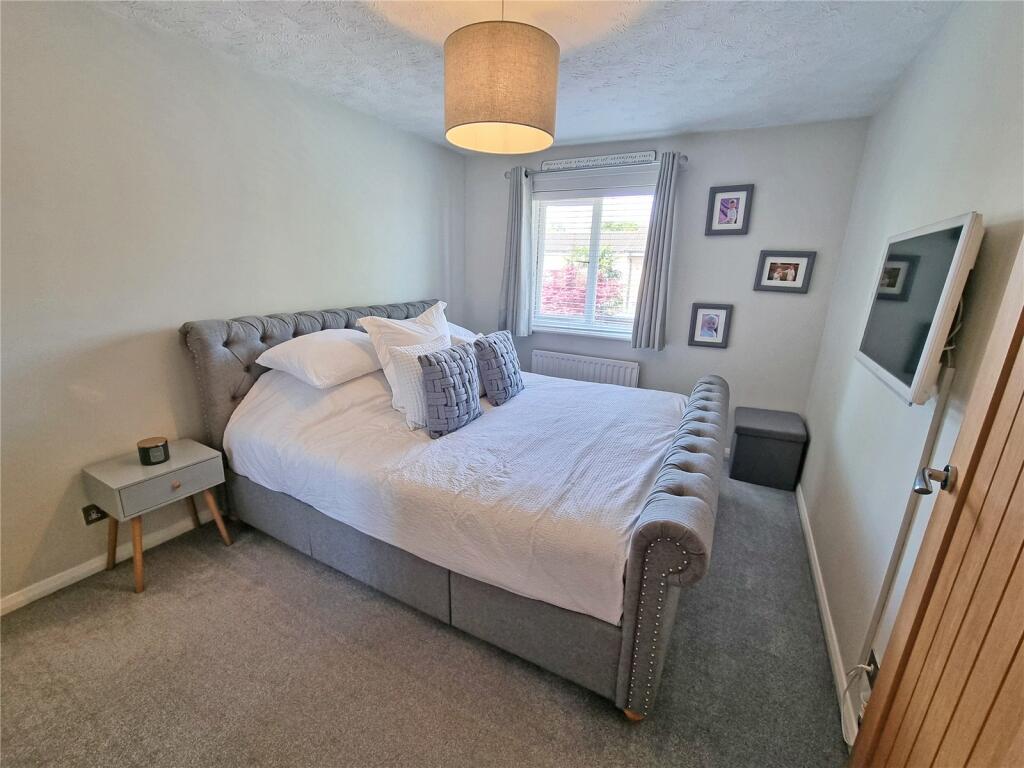 Additional image 9 of Hart Close, New Milton, Hampshire, BH25