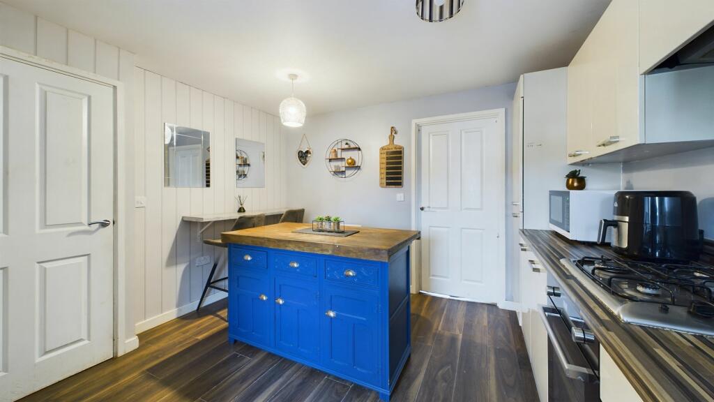 Additional image 16 of Busk Ing Close, Bradford, BD6