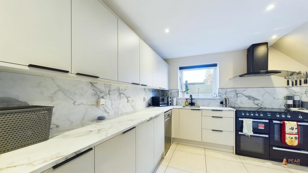 Additional image 18 of Melbourne Avenue, Goring-By-Sea, BN12