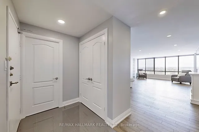 Additional image 8 of 65 Skymark Dr Unit 1707