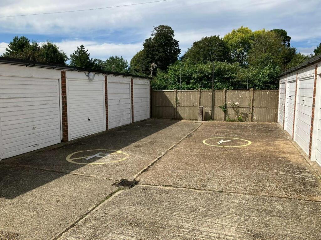 Additional image 11 of 6 St Andrews Gardens Church Road, Worthing, West Sussex, BN13 1ES