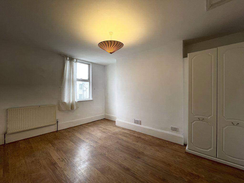 Additional image 11 of York Road - P1105