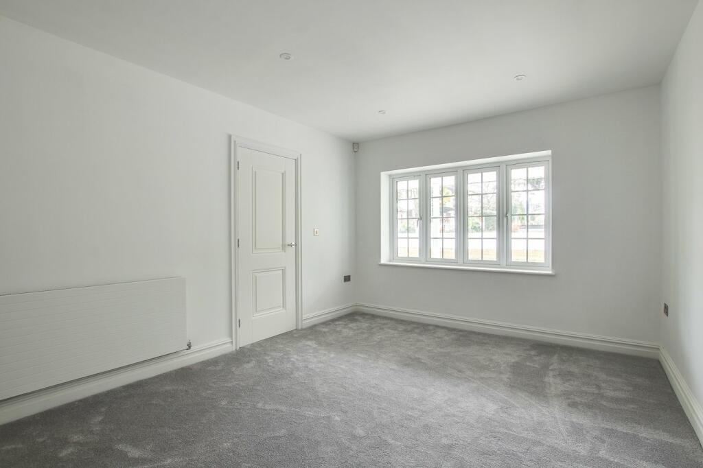 Additional image 9 of Elphinstone Road, Highcliffe, Christchurch, BH23
