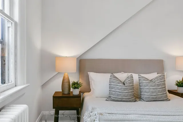 Additional image 24 of 69 MacGregor Ave