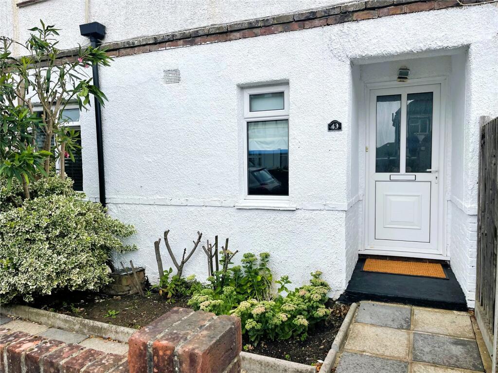 Westland Avenue, Worthing, West Sussex, BN14