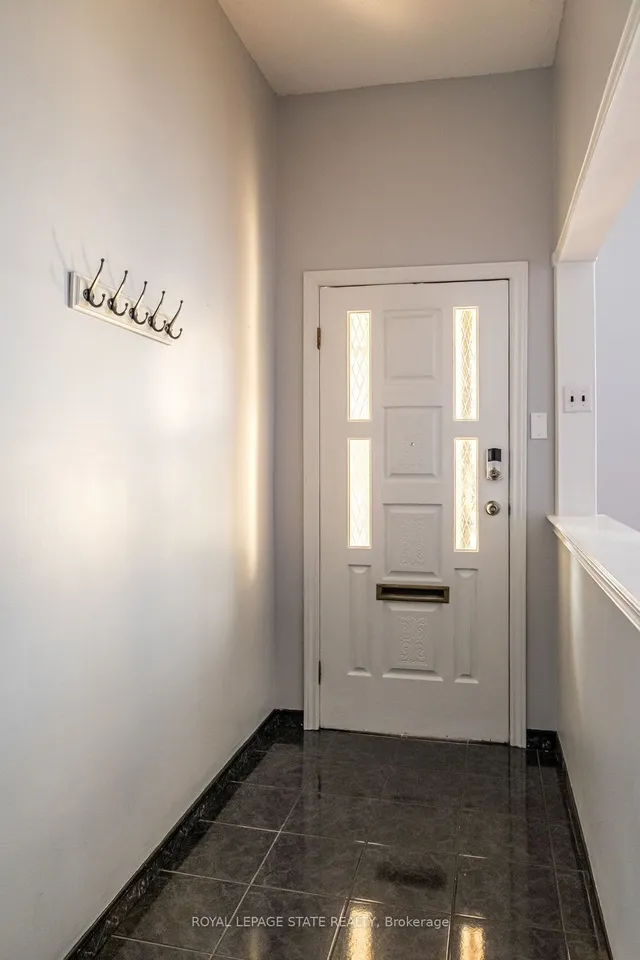 Additional image 3 of 136 Dundurn St