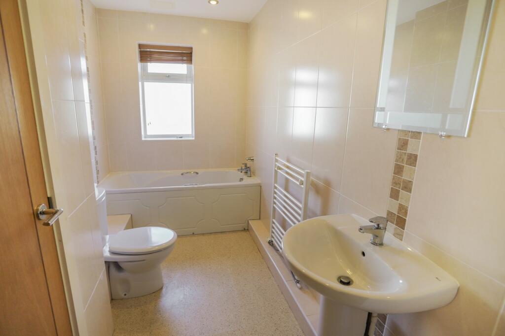 Additional image 9 of 411a Lymington Road, Highcliffe, Dorset. BH23 5EN