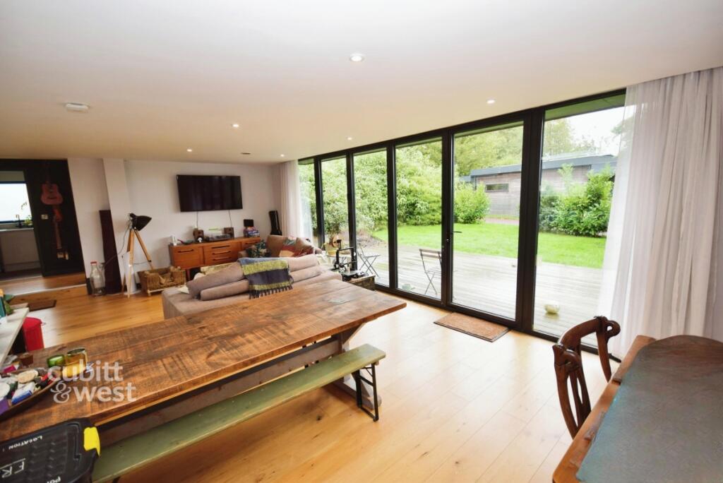 Additional image 3 of Chalvington Road Golden Cross BN27