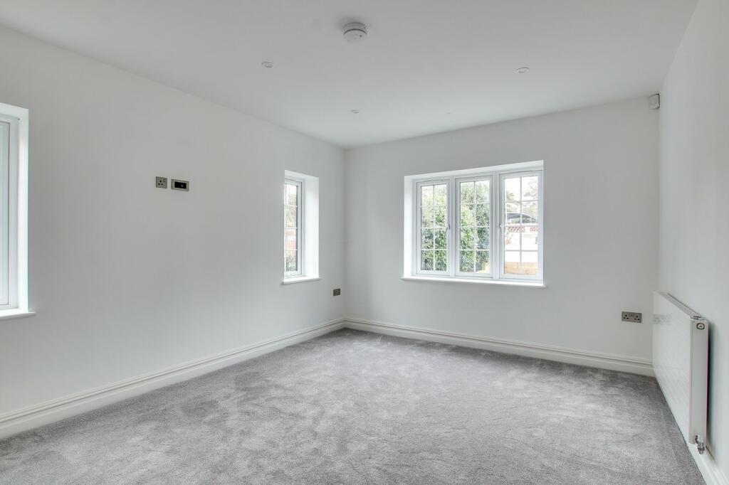 Additional image 8 of Elphinstone Road, Highcliffe, Christchurch, BH23