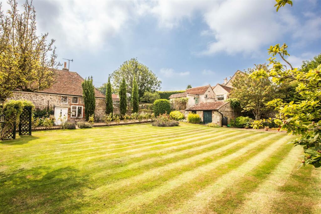 Additional image 18 of Manor Way, Eastbourne, BN20 9BN