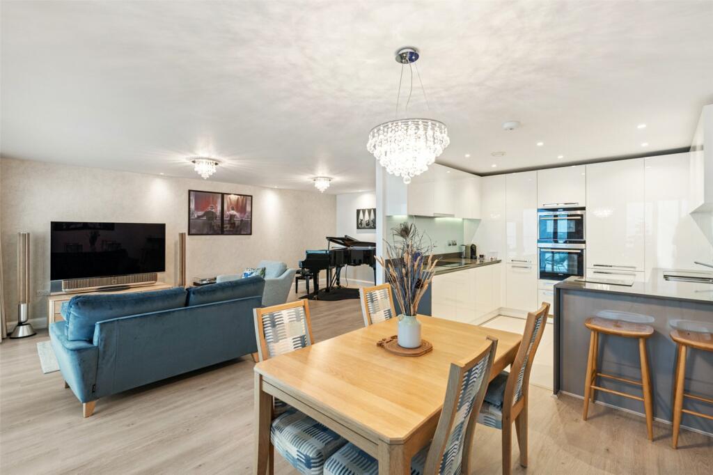 Additional image 21 of Marine Parade, Worthing, West Sussex, BN11