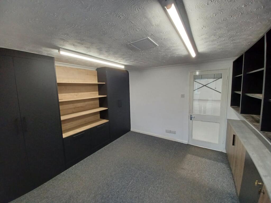 Additional image 8 of Unit 4 Victory Close, Woolsbridge Industrial Estate, Wimborne, BH21 6SX