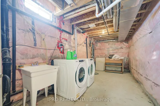 Additional image 38 of 566 Bessborough Dr