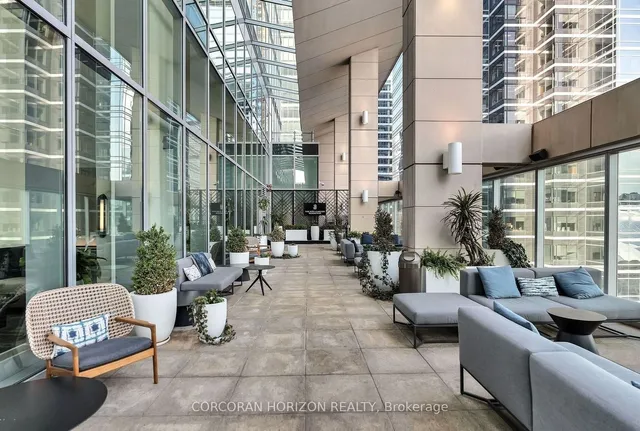 Additional image 38 of 183 Wellington St Unit 2403