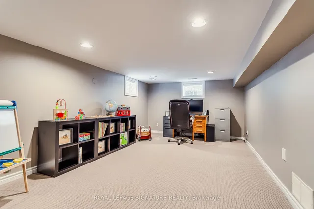 Additional image 32 of 72 De Quincy Blvd