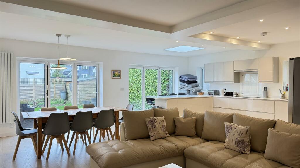 Additional image 4 of Sherwood Avenue, Whitecliff