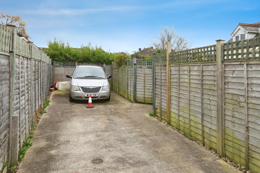 Additional image 14 of Oak Road, New Milton, BH25
