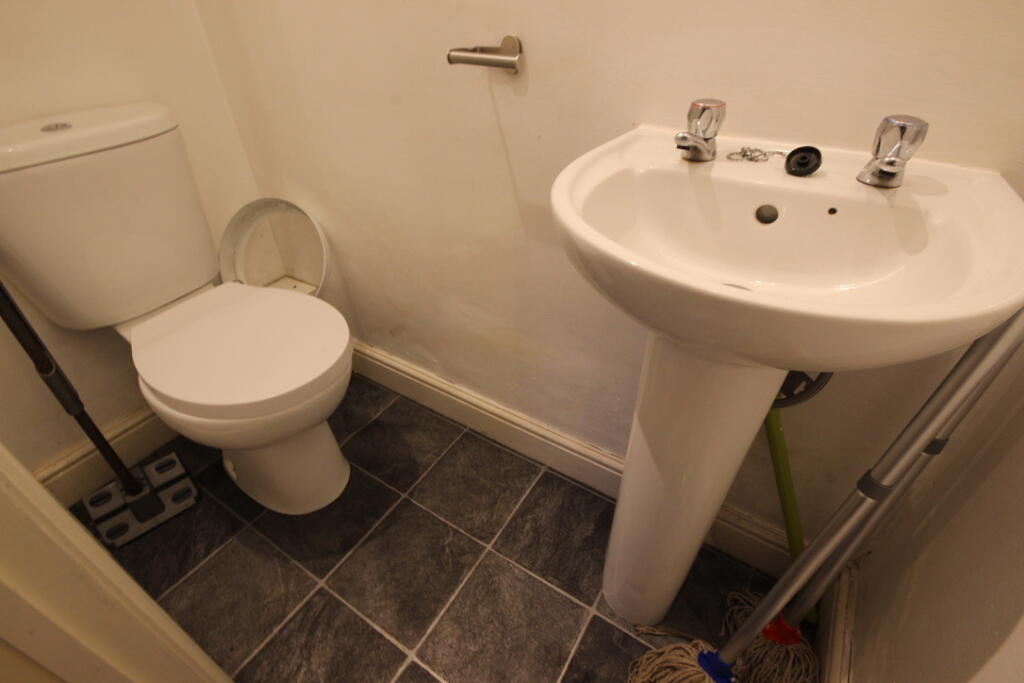 Additional image 4 of Room 5, Rochdale Old Road, Bury, Greater Manchester, BL9 7RZ