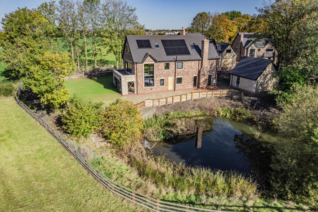 Additional image 3 of Green Gables, Green Common Lane,, Westhoughton, Bolton, Greater Manchester, BL5 3BN