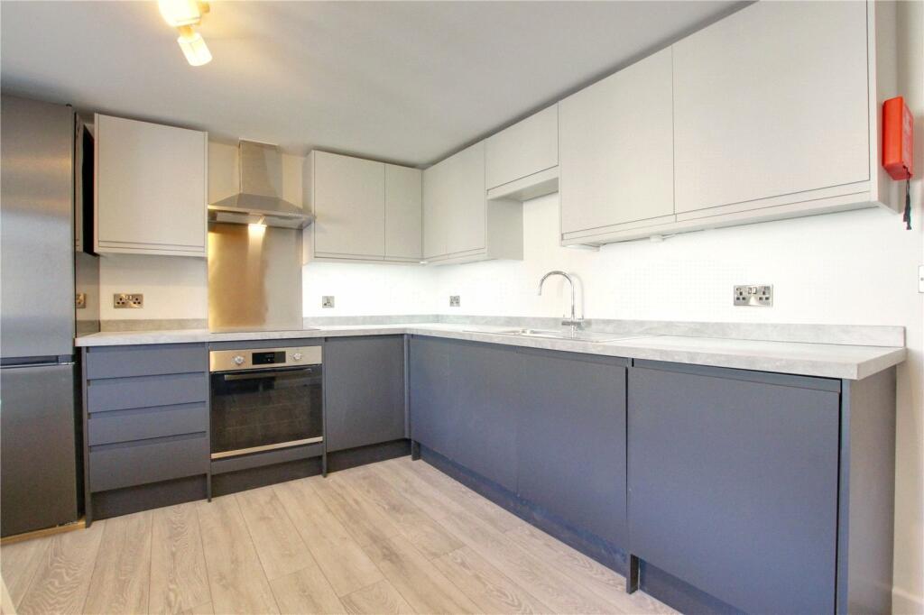 Brighton Road, Worthing, West Sussex, BN11