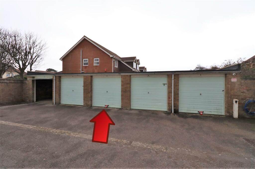 Additional image 8 of Sea Road, Barton On Sea, Hampshire, BH25