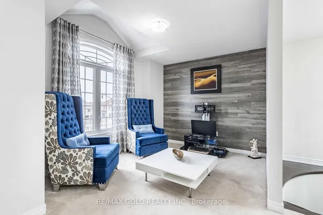 Additional image 30 of 2 Lackington St