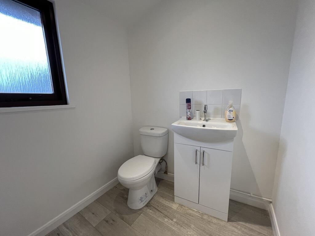 Additional image 10 of Unit 8, The Parade, 147 Wareham Road, Corfe Mullen, Wimborne, Dorset, BH21 3LA