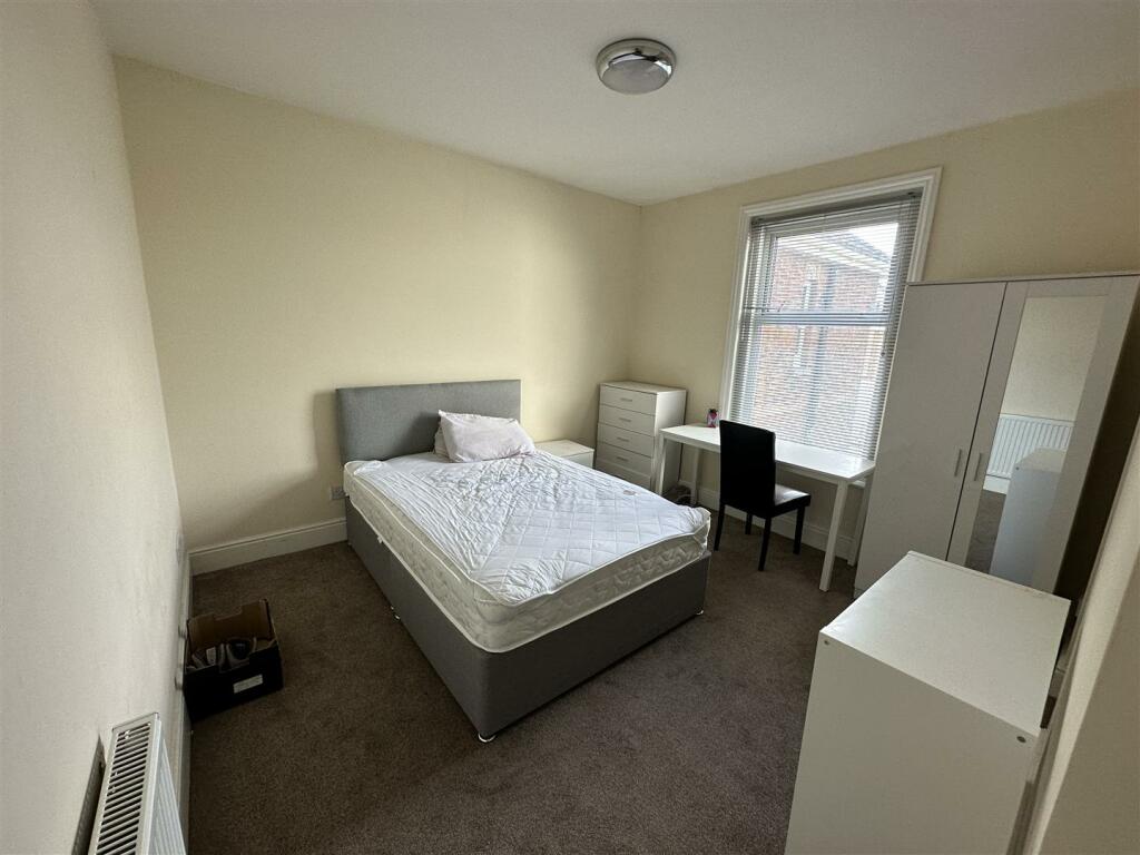 Additional image 19 of LUXURY STUDENT HOUSE Alma Road, Winton