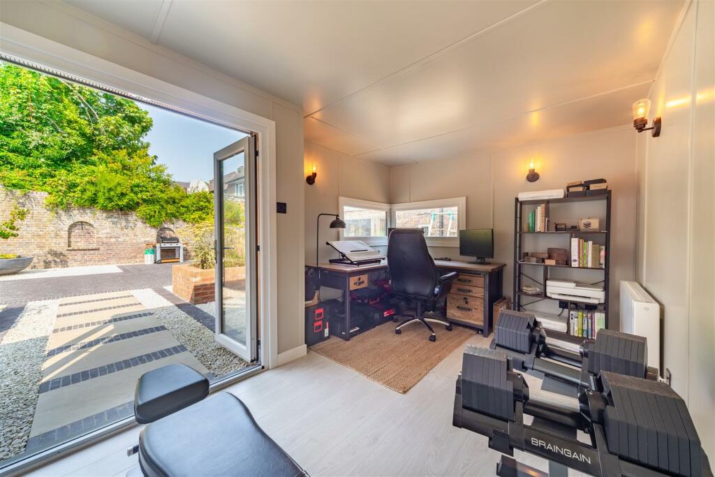 Additional image 21 of Woodland Drive, Hove