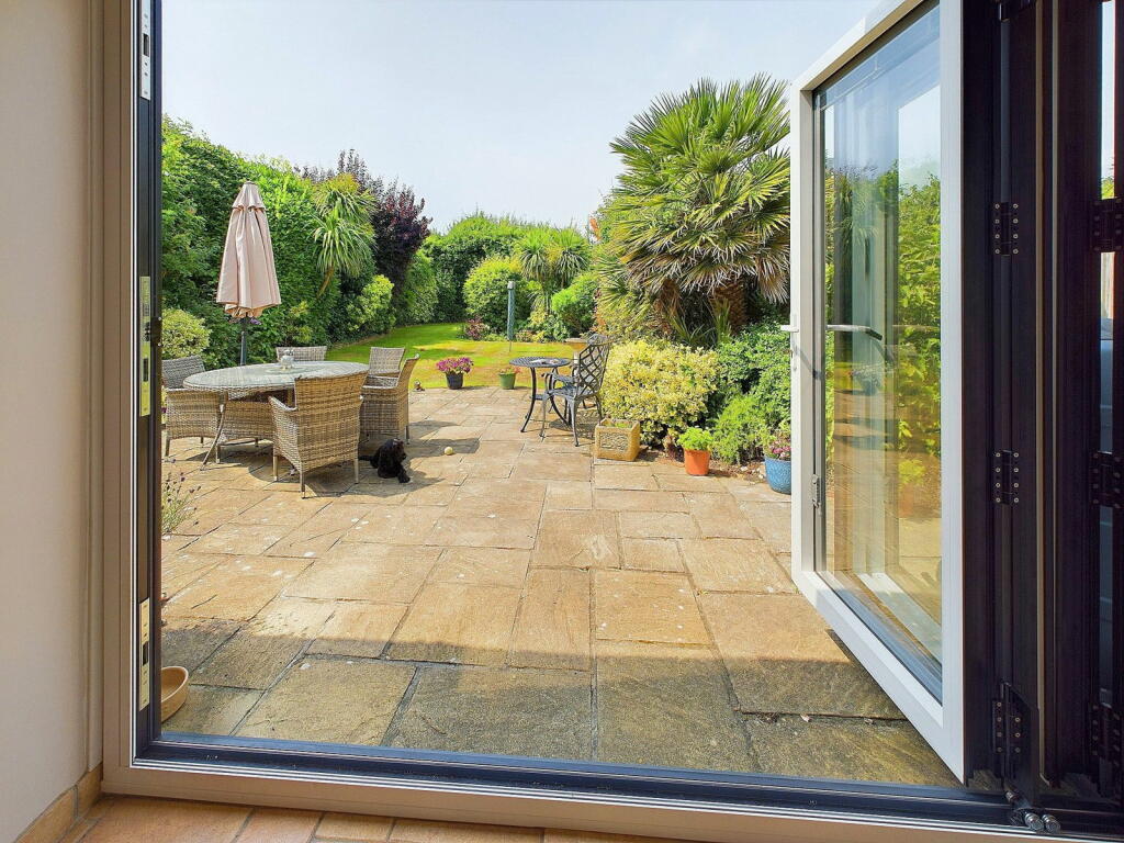Additional image 7 of Windlesham Gardens, Shoreham-by-sea, West Sussex, BN43 5AD