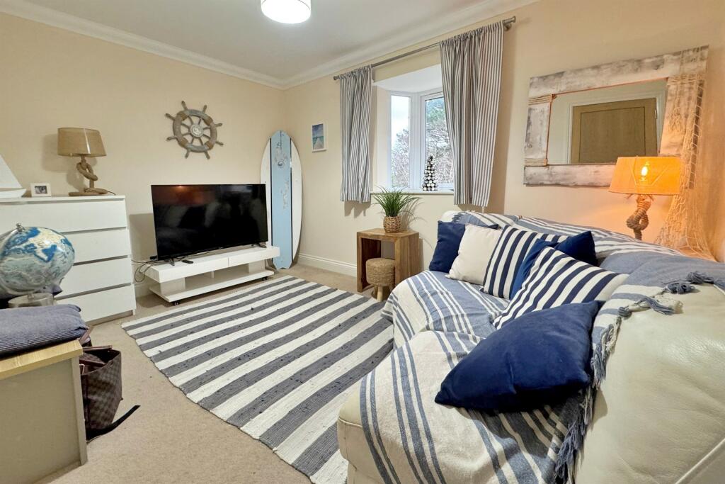 Additional image 11 of West Cliff