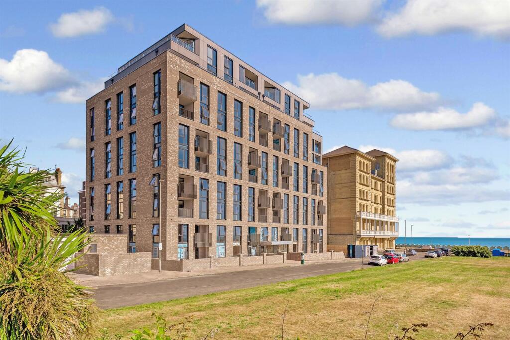 Primary image of Grand Avenue, Hove, East Sussex