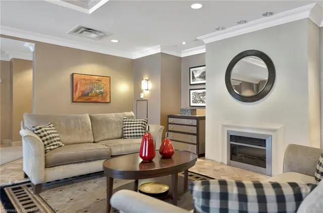 Additional image 24 of 4000 Creekside Dr Unit 203