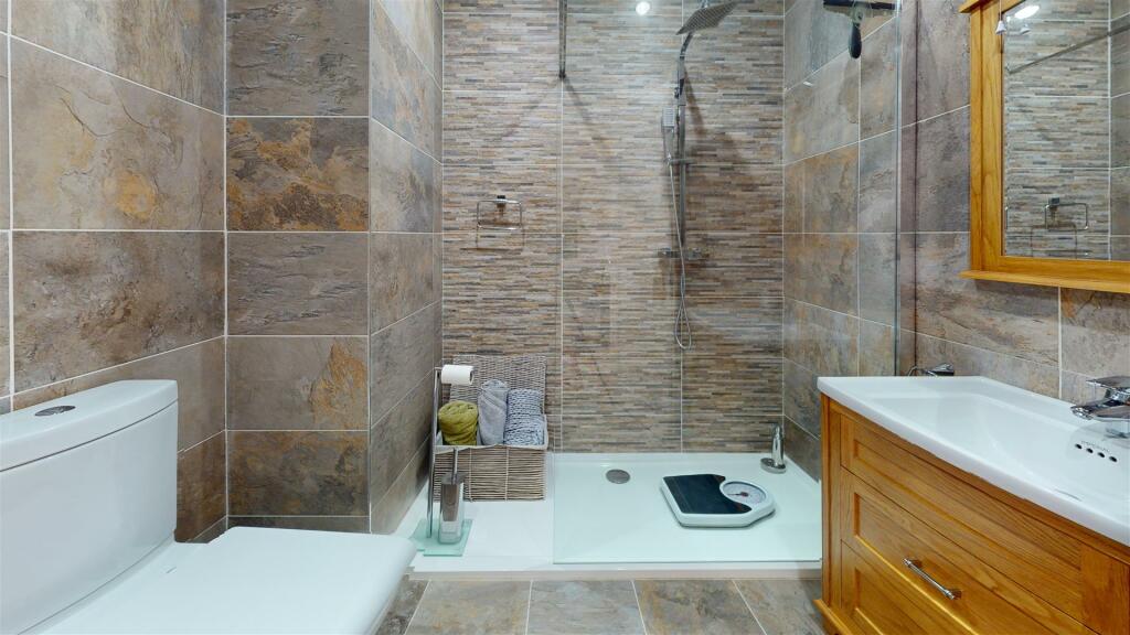 Additional image 12 of Highcliffe Road, Swanage