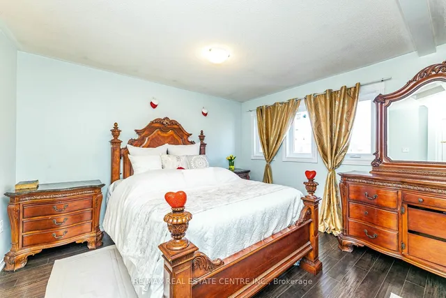 Additional image 20 of 43 Goldenlight Circ