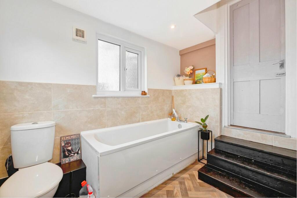 Additional image 12 of Battle Road, Hailsham, BN27