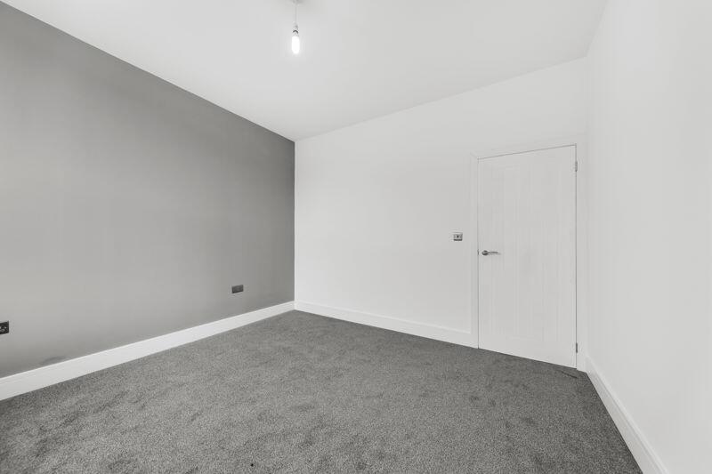 Additional image 15 of South Parade, Cleckheaton