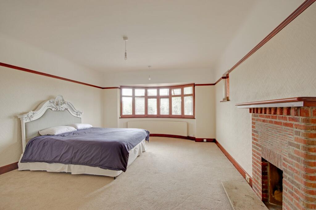 Additional image 5 of Chestnut Avenue, Barton on Sea, New Milton, BH25
