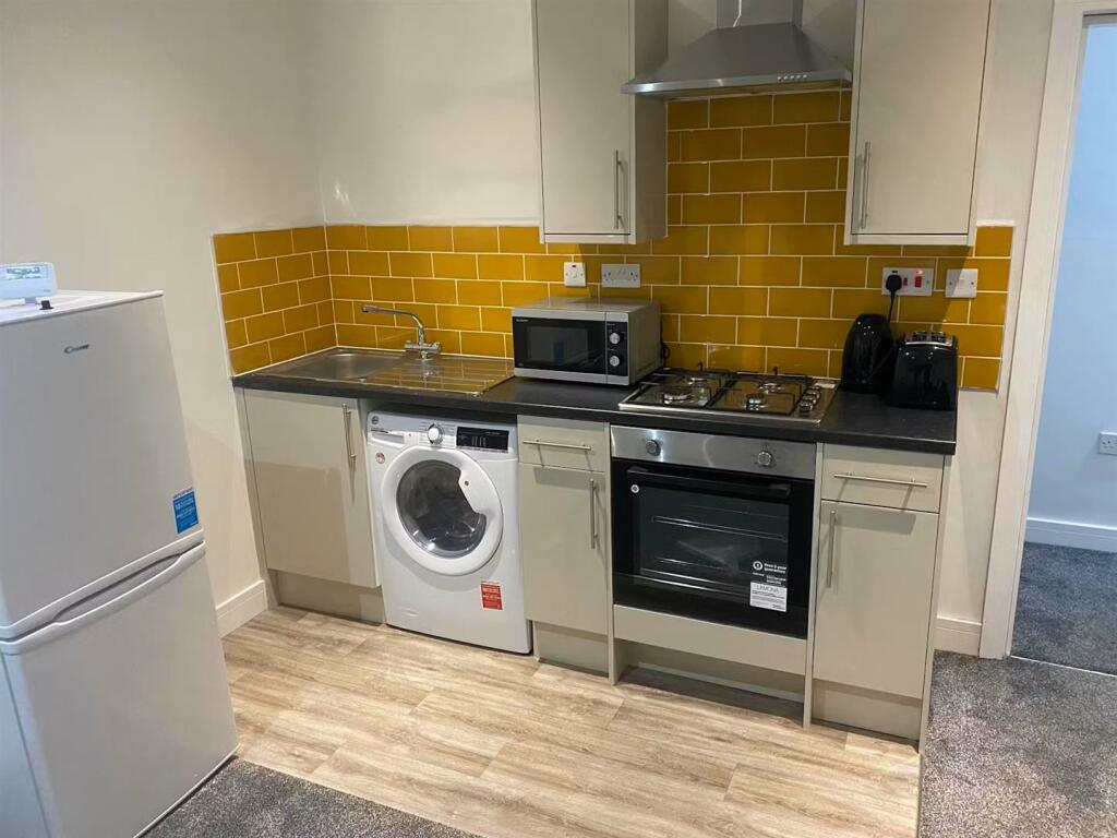 Additional image 6 of Flat 3, Hanover House