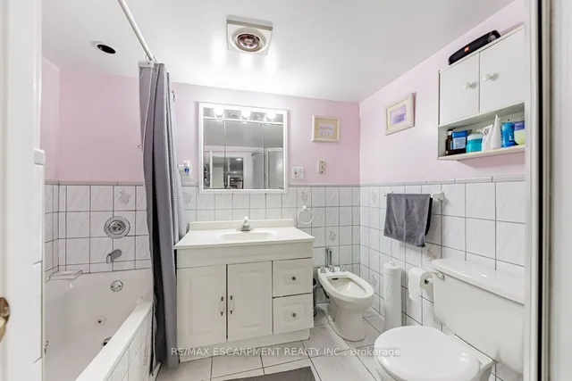 Additional image 23 of 11 Alma Ave