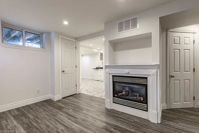 Additional image 36 of 2 Bond St