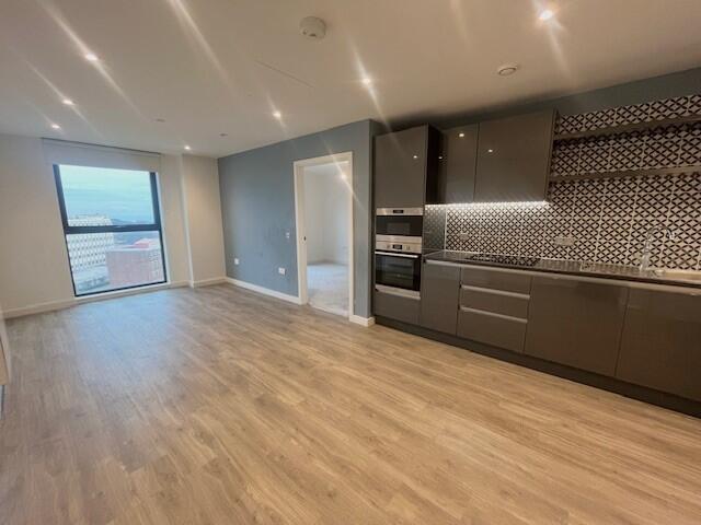 Additional image 9 of The Helm, Holdenhurst Road